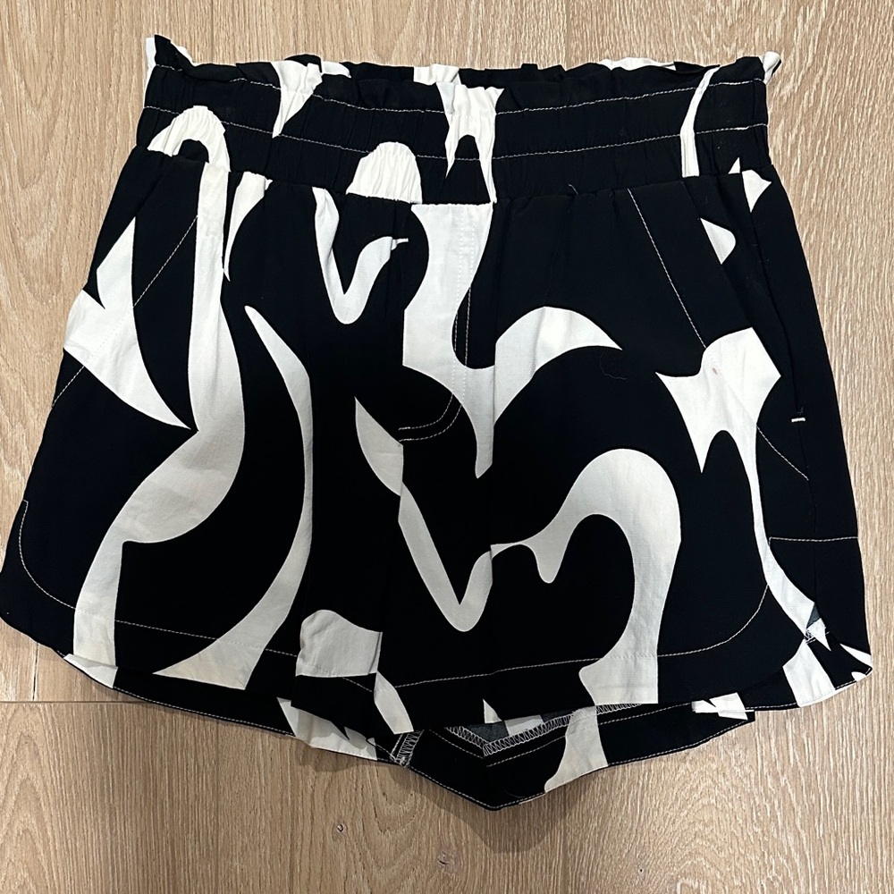 a new day Black and White High Waist Women's Shorts